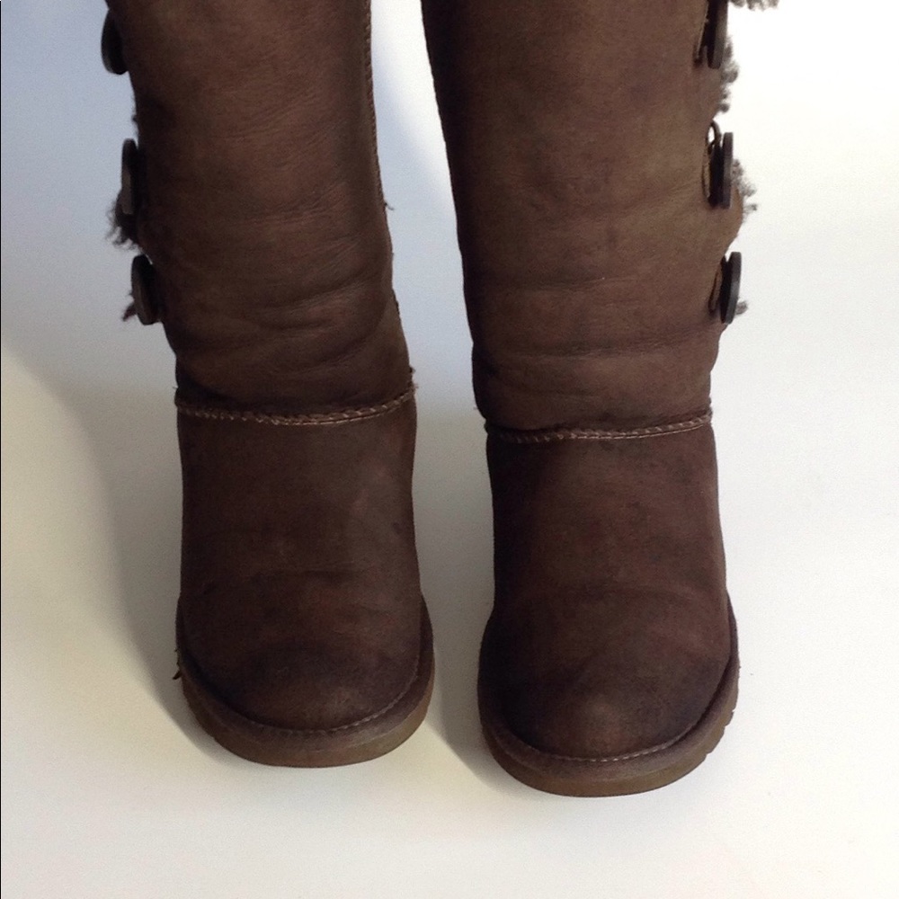 UGG Chocolate Bailey Button Triplet II Boo… - Picture 9 of 14